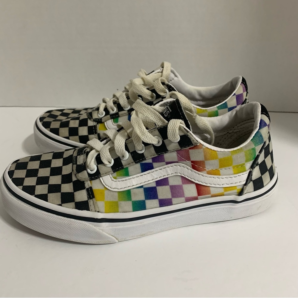 Vans checkered Girls Sneakers Size 3 Multicolored and‎ black /white